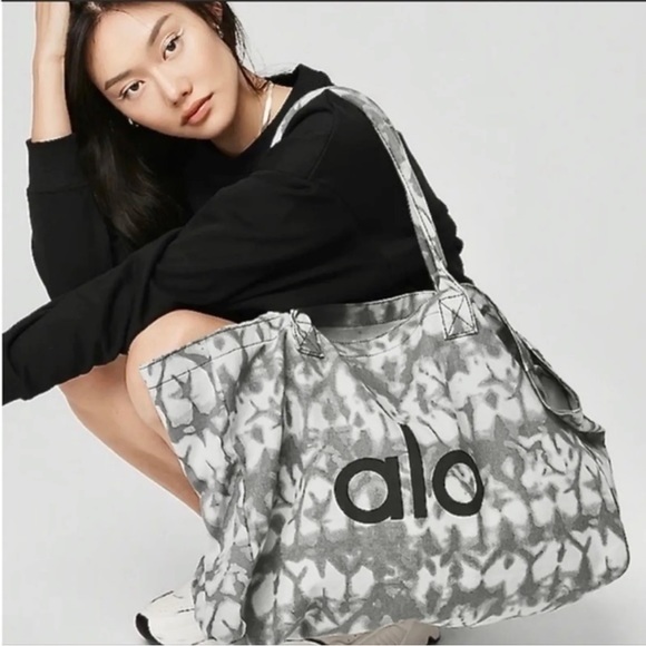 ALO Yoga Bags Nwt Alo Yoga Carry It All Gray Tie Dye Tote Large Gym
